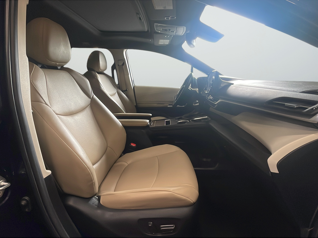 Used 2022  Toyota XLE image 26