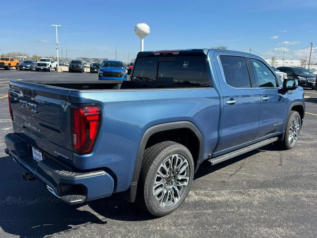 New 2026 DOWNPOUR METALLIC GMC Denali Ultimate image 5