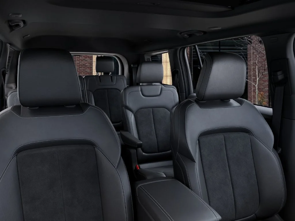 New 2027 Sting-Gray Clear-Coat Paint Jeep Laredo Altitude image 26