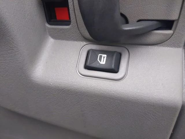 New 2025 Summit White GMC 1WT image 39