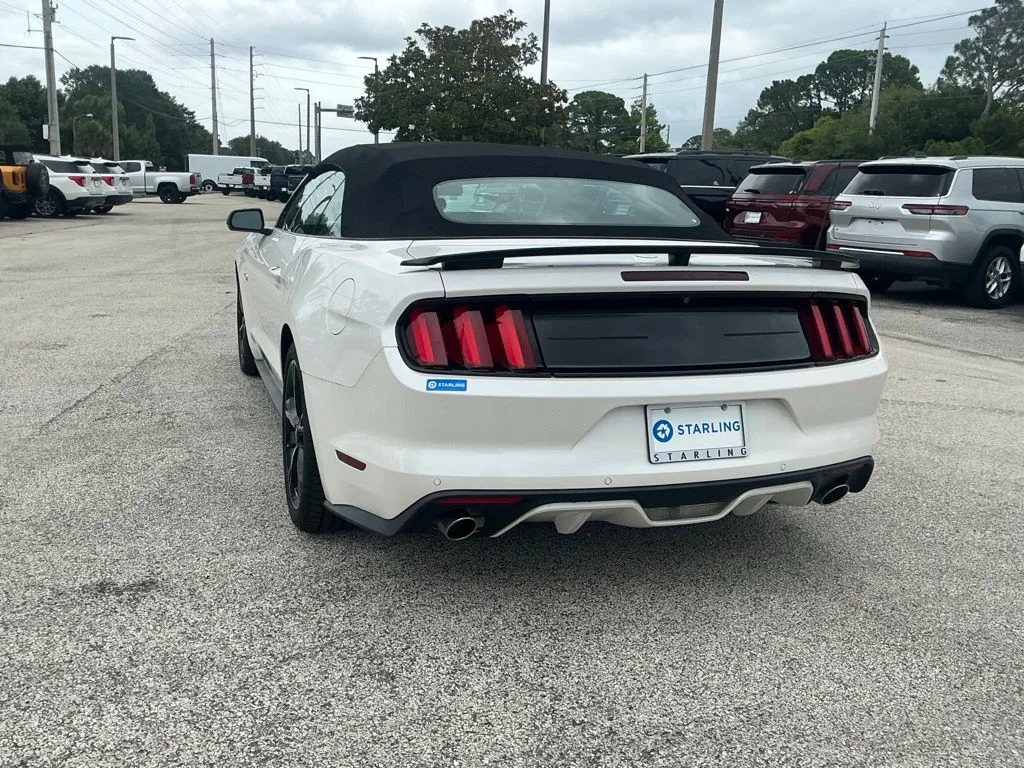 Used 2017 White Ford GT Premium image 11