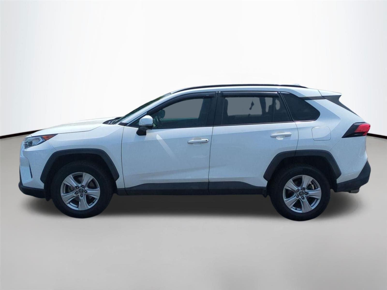Used 2020 Super White Toyota XLE image 3