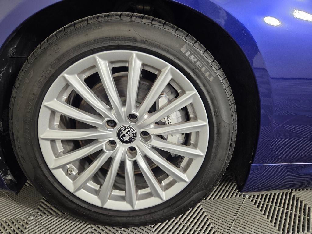 2022 Alfa Romeo Giulia Base - Photo 7