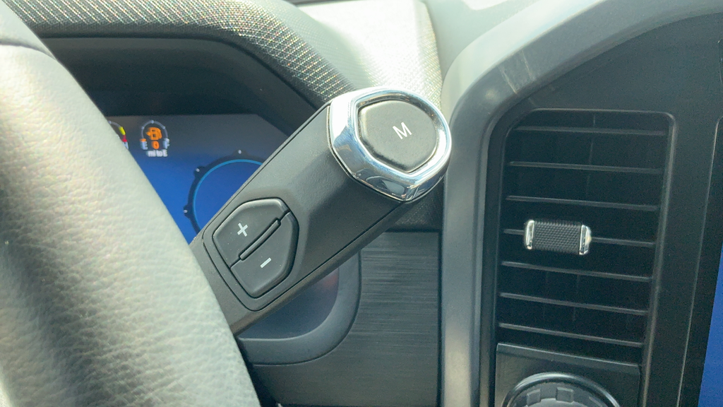 Used 2024 Silver Ford XLT image 15