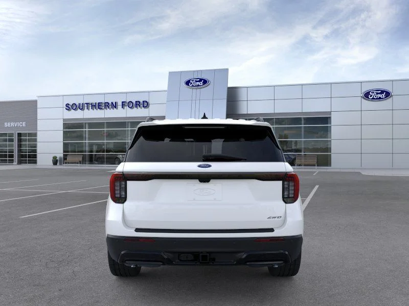 New 2026 Star White Metallic Tri-Coat Ford ST-Line image 5