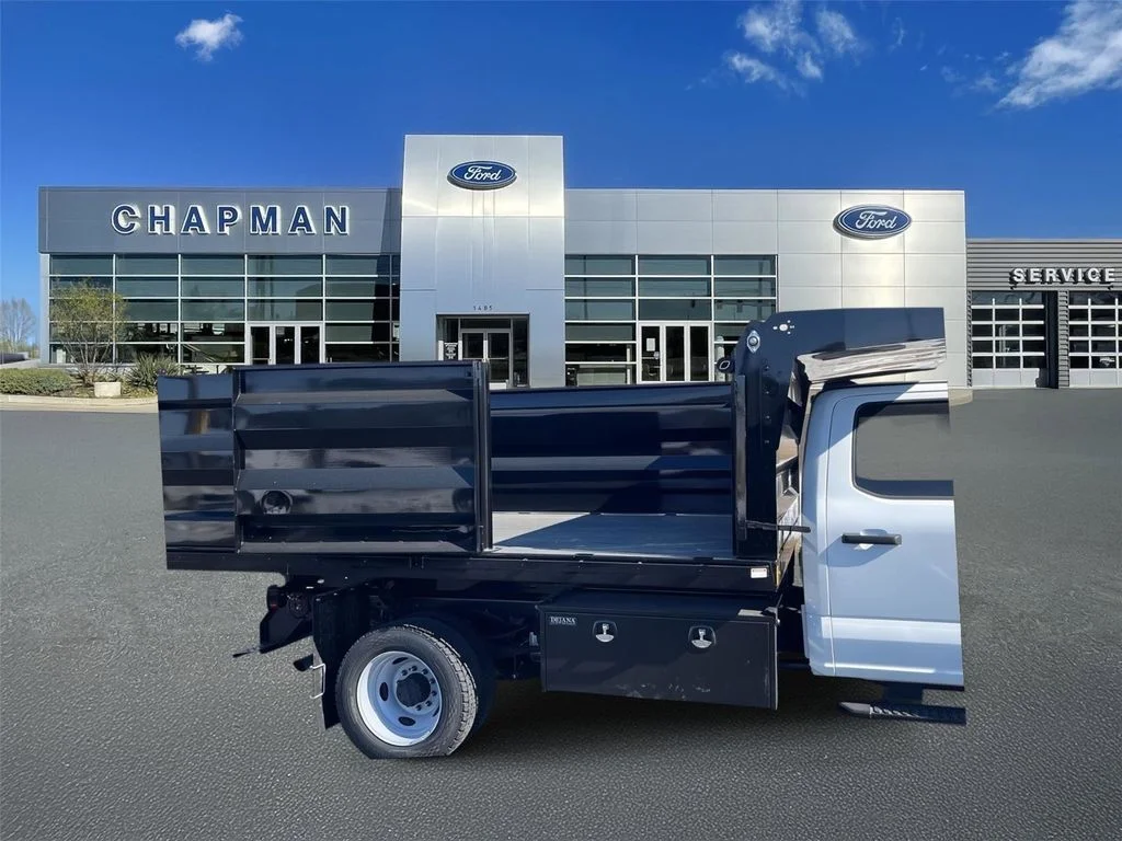 New 2026 Oxford White Ford F-450® XL image 12