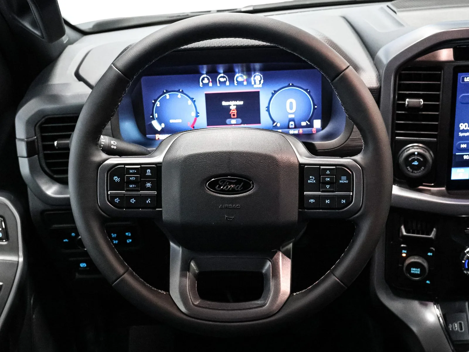 New 2026 Oxford White Ford XLT image 34