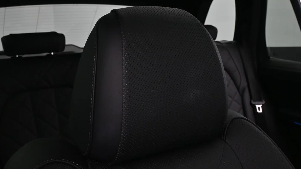 Used 2026 Skyscraper Grey Metallic BMW sDrive40i image 18