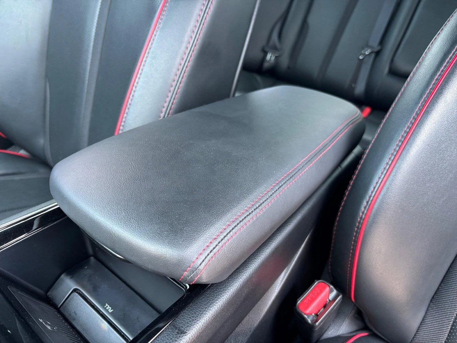 Used 2023 Wolf Gray Kia GT image 34