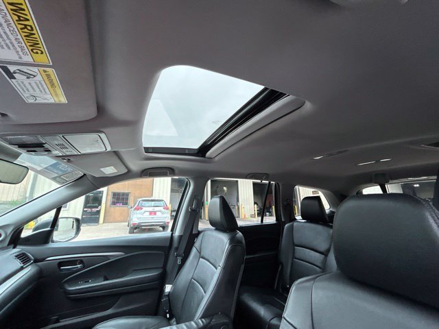 Used 2022 Black Honda Special Edition image 25