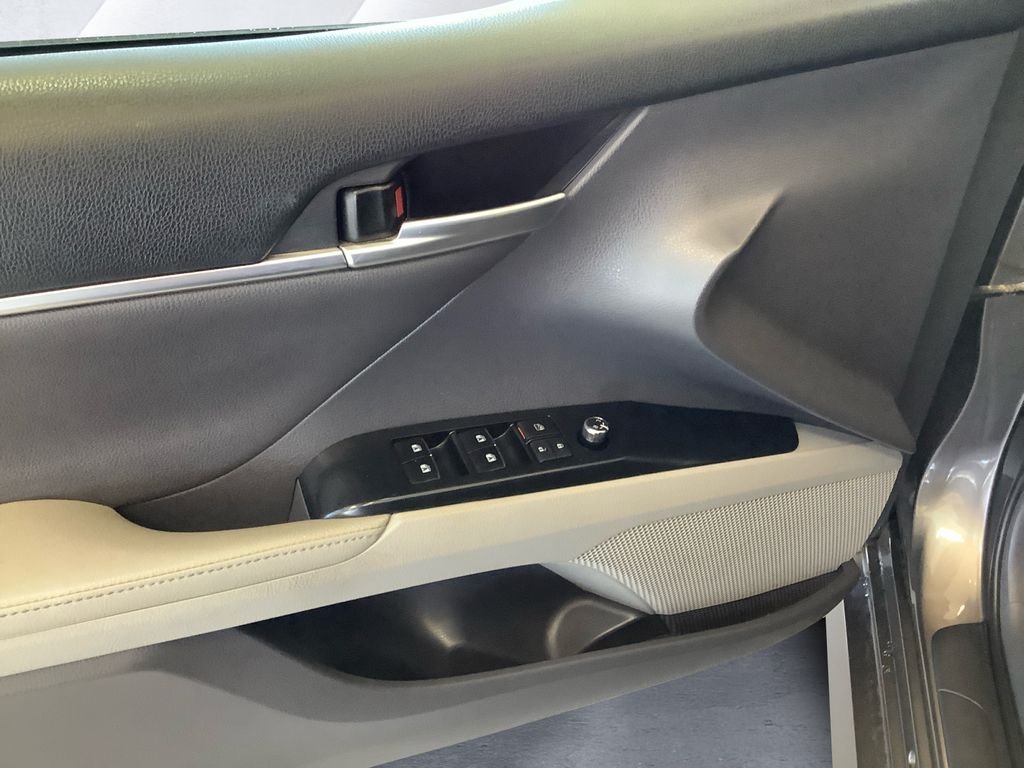 Used 2019 Gray Toyota XLE image 12