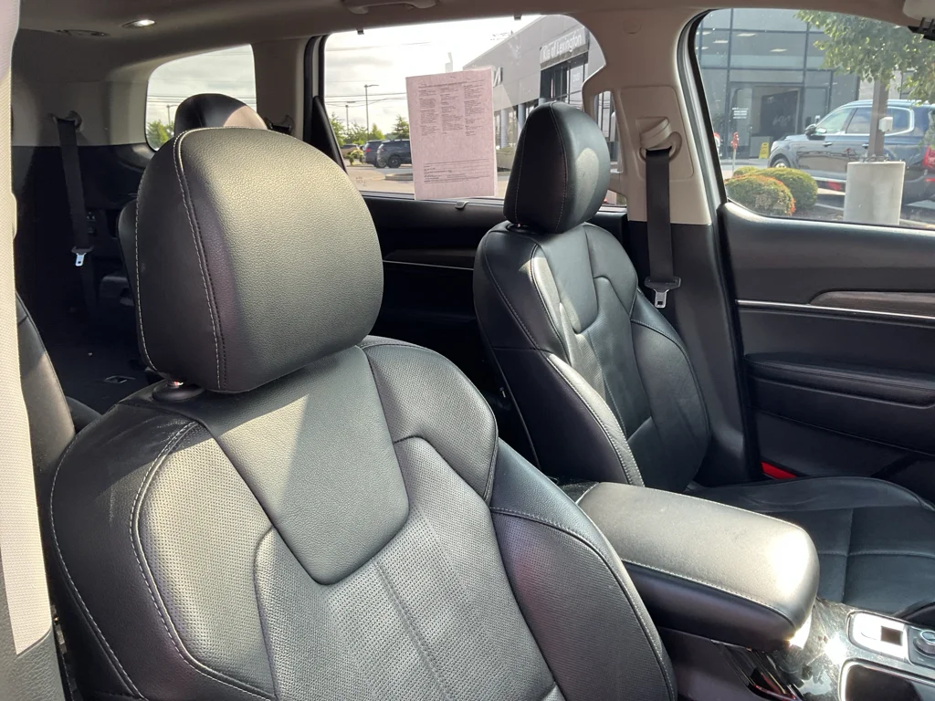 Used 2020 Snow White Pearl Kia SX image 11