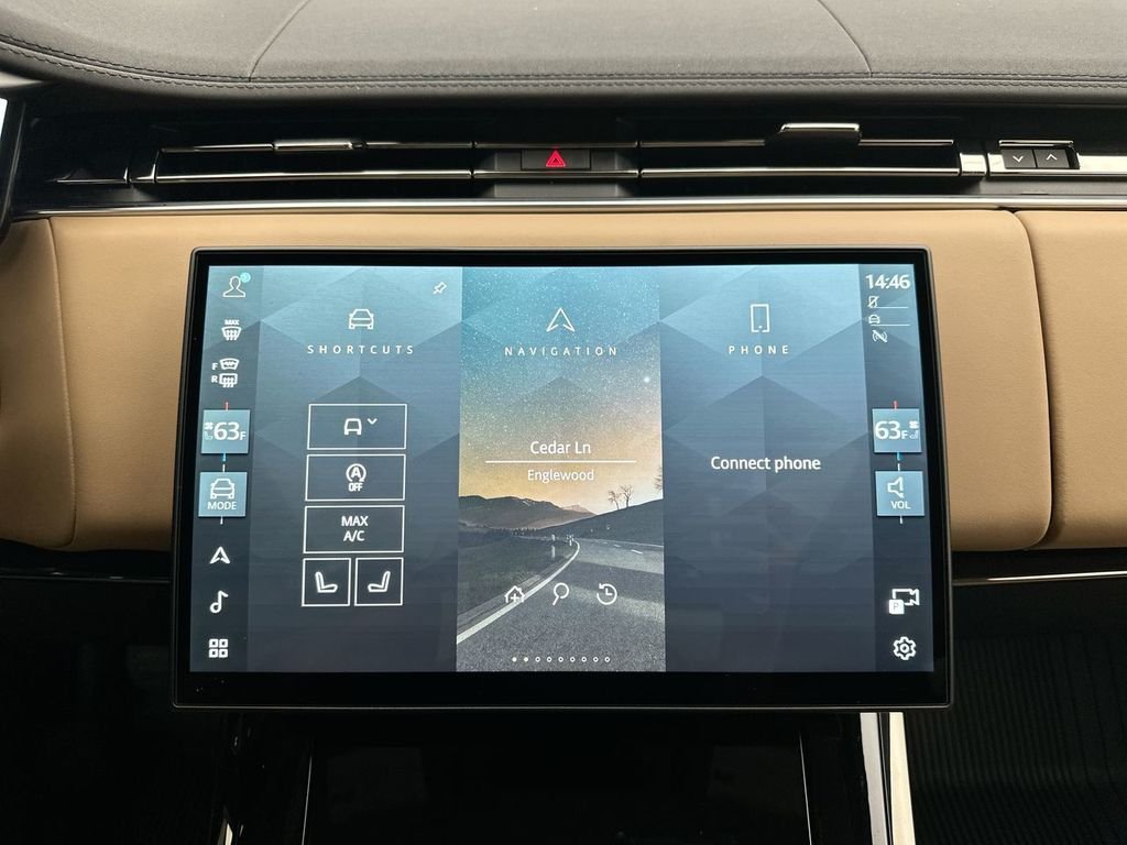 New 2026 Fuji White Land Rover SE image 13