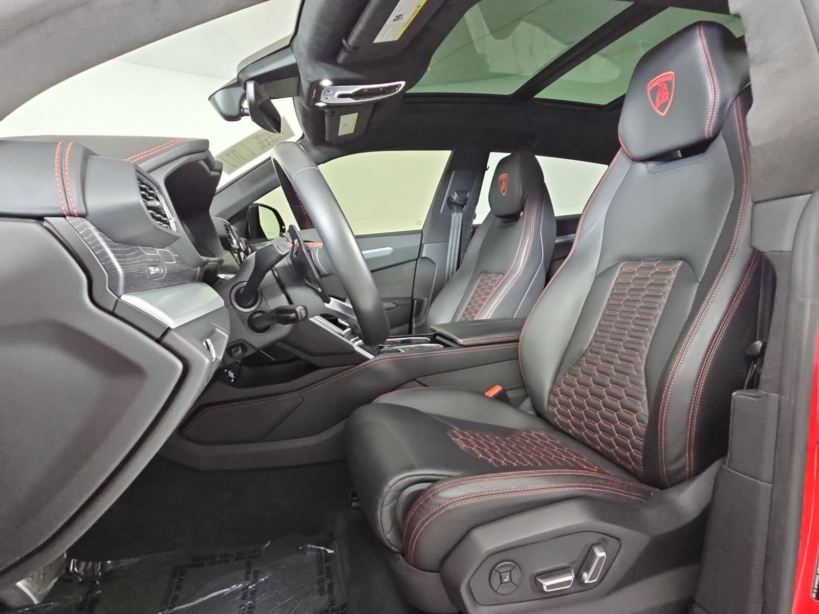 2020 Lamborghini Urus Base - Photo 15