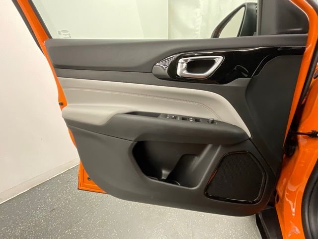 New 2026 Joose Exterior Paint Jeep Limited image 9