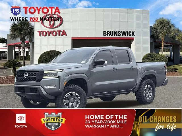 2023 Nissan Frontier SV Crew Cab 4X4 SWB's photo