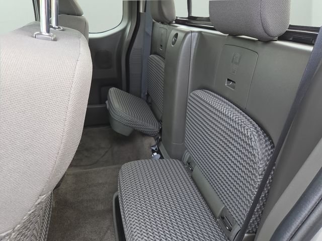 Used 2017 Brilliant Silver Nissan SV image 25
