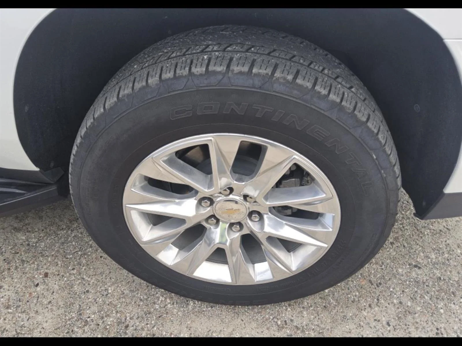 Used 2025 Iridescent Pearl Tricoat Chevrolet Premier image 14