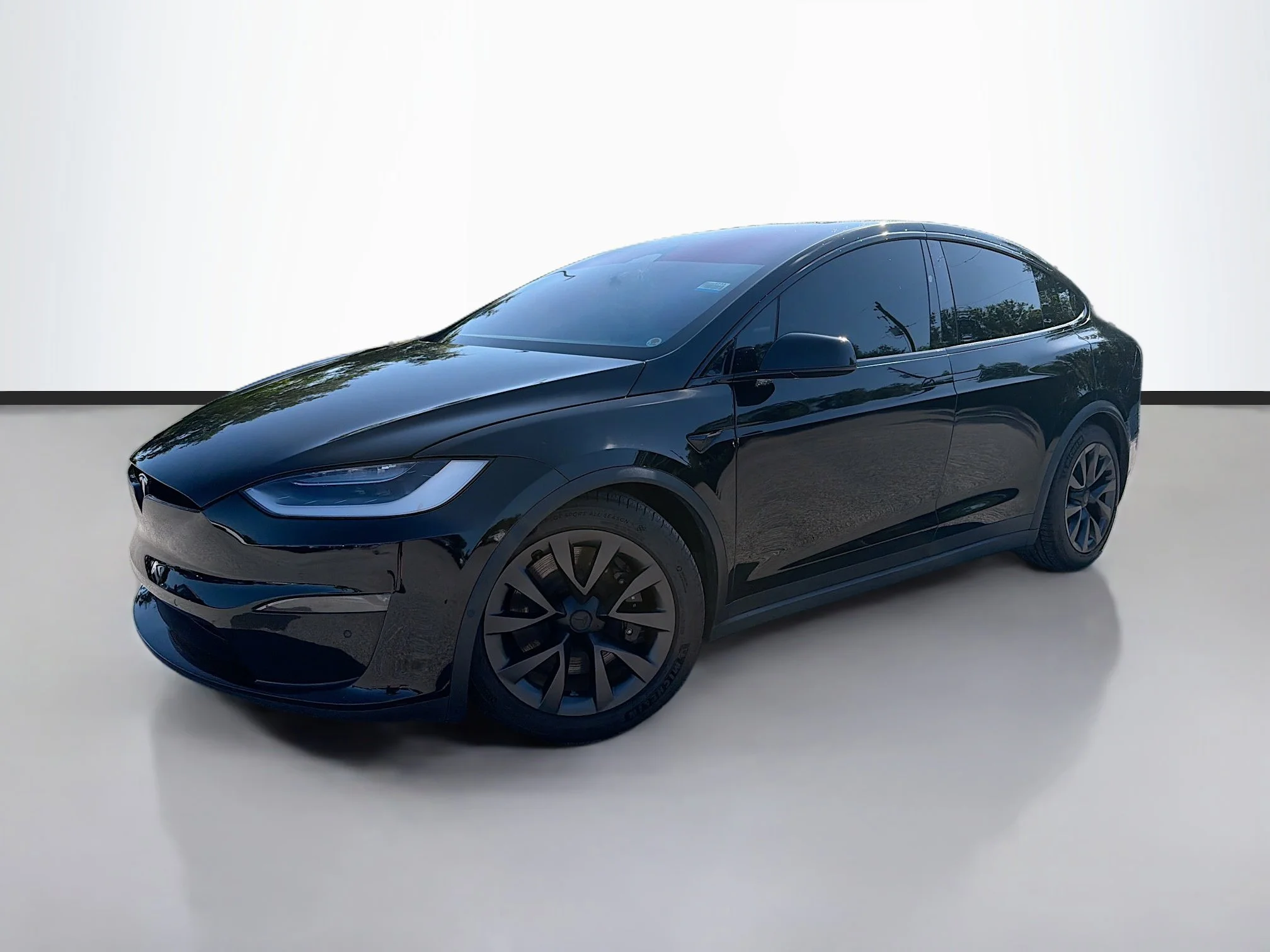 2023 Tesla Model X Long Range's photo