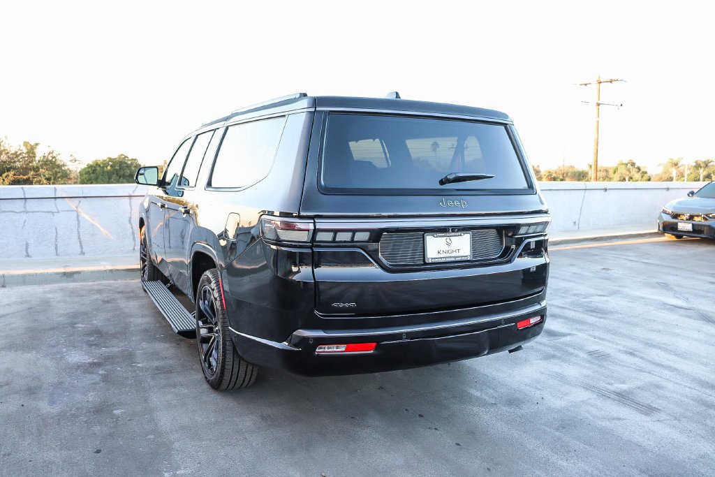 New 2026 Black Jeep Summit Obsidian image 7