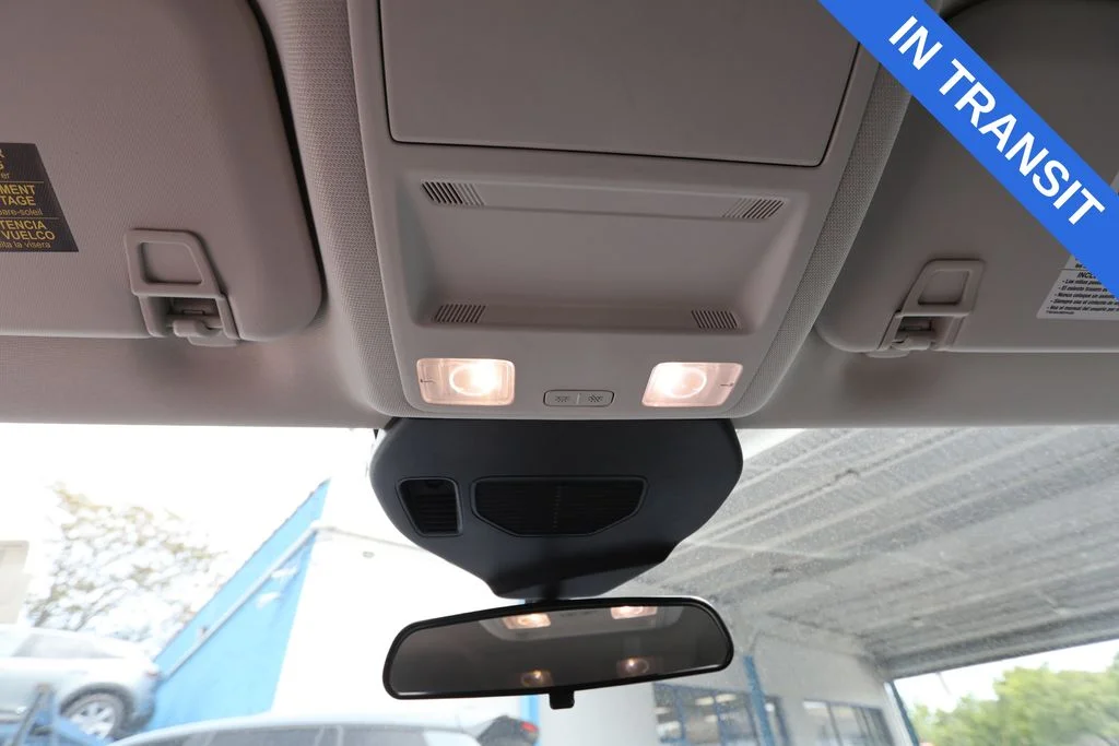 Used 2022 Silver Metallic Ford SE image 25