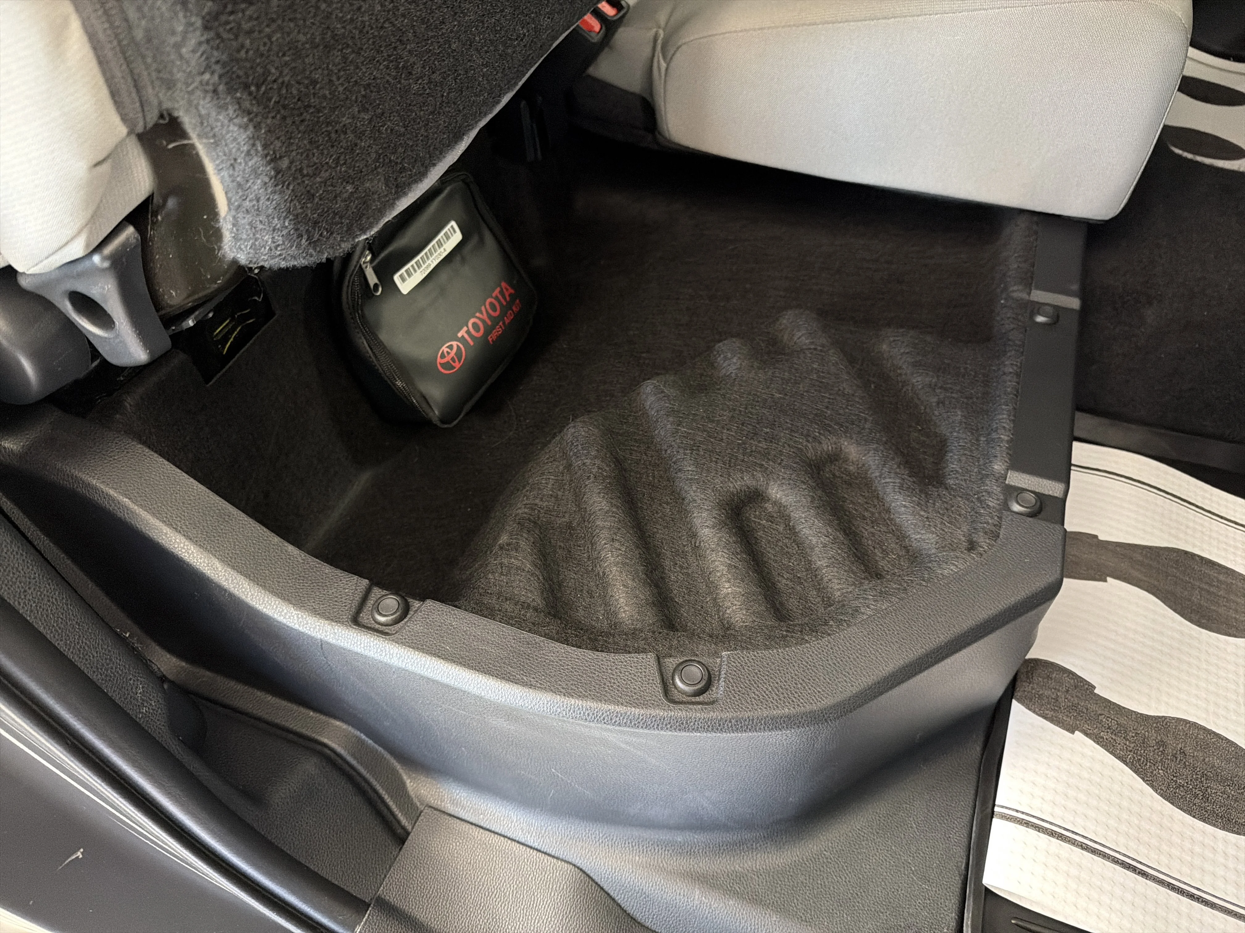 2024 Toyota Tacoma SR5 - Photo 32