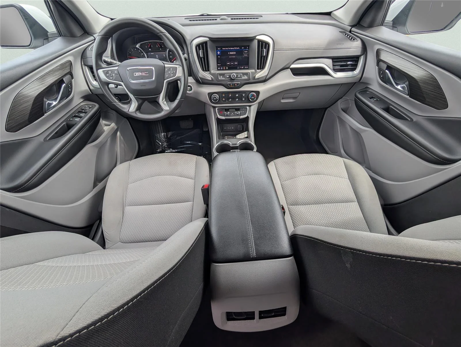 Used 2024 Summit White GMC SLE image 28
