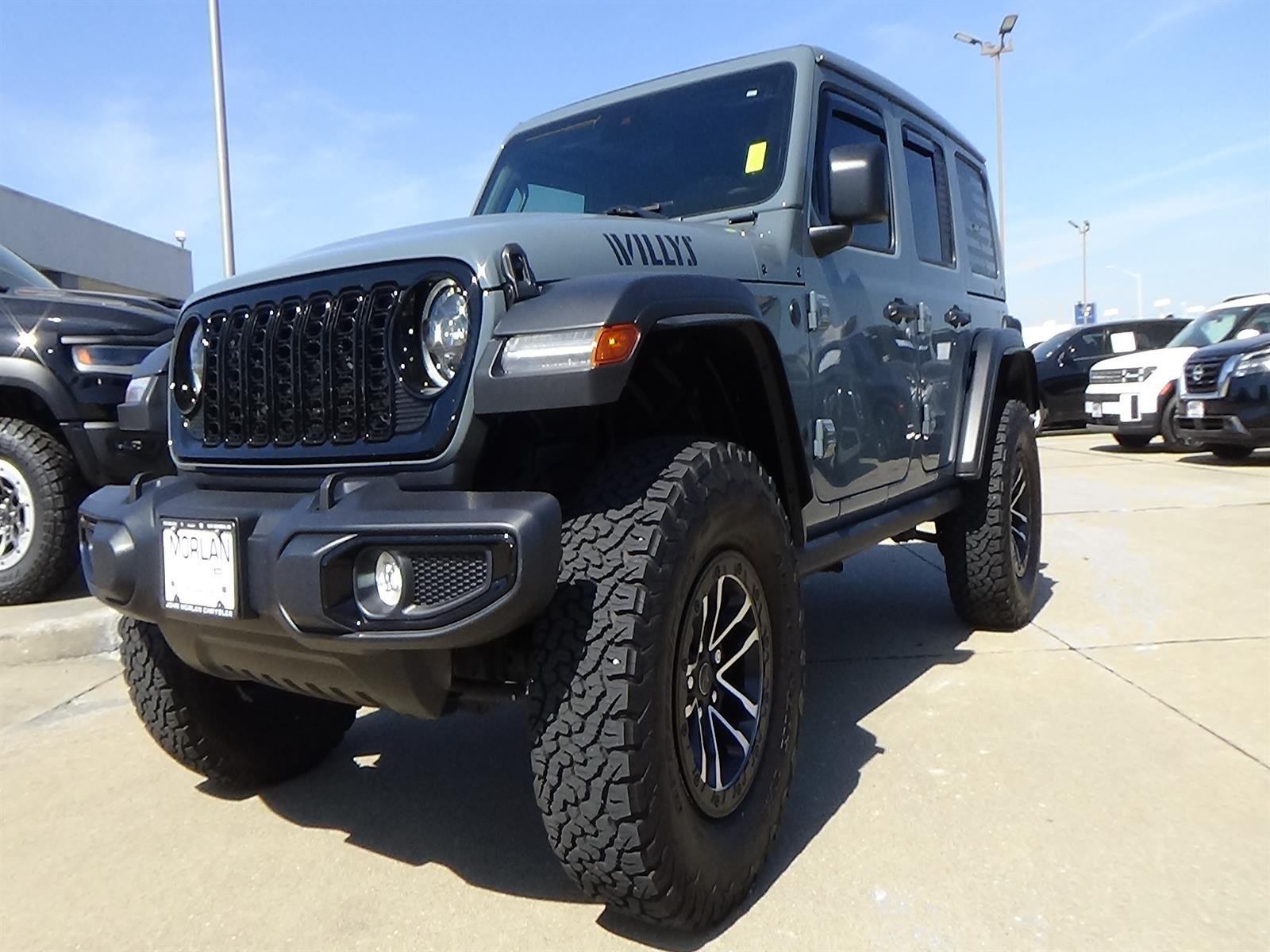 Certified Used 2024 Anvil Clear Coat (pds) Jeep Willys image 3
