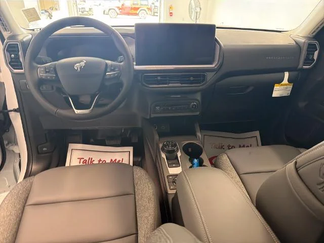 New 2026 Oxford White Ford Badlands® image 32