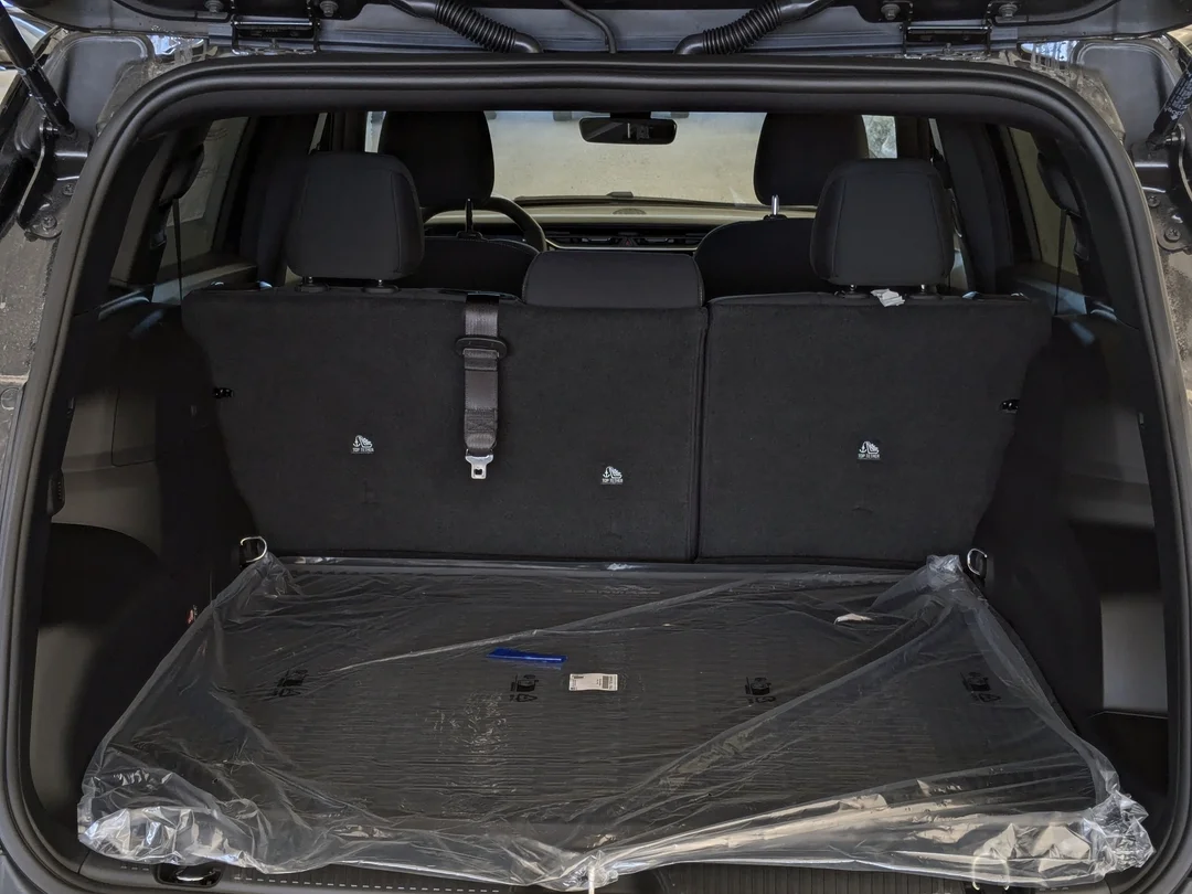 New 2026 Black Jeep Laredo - - 4x4 - 1.6L Turbo Hybrid - Uconnect 5 w/ 12.3 Screen & More! image 24