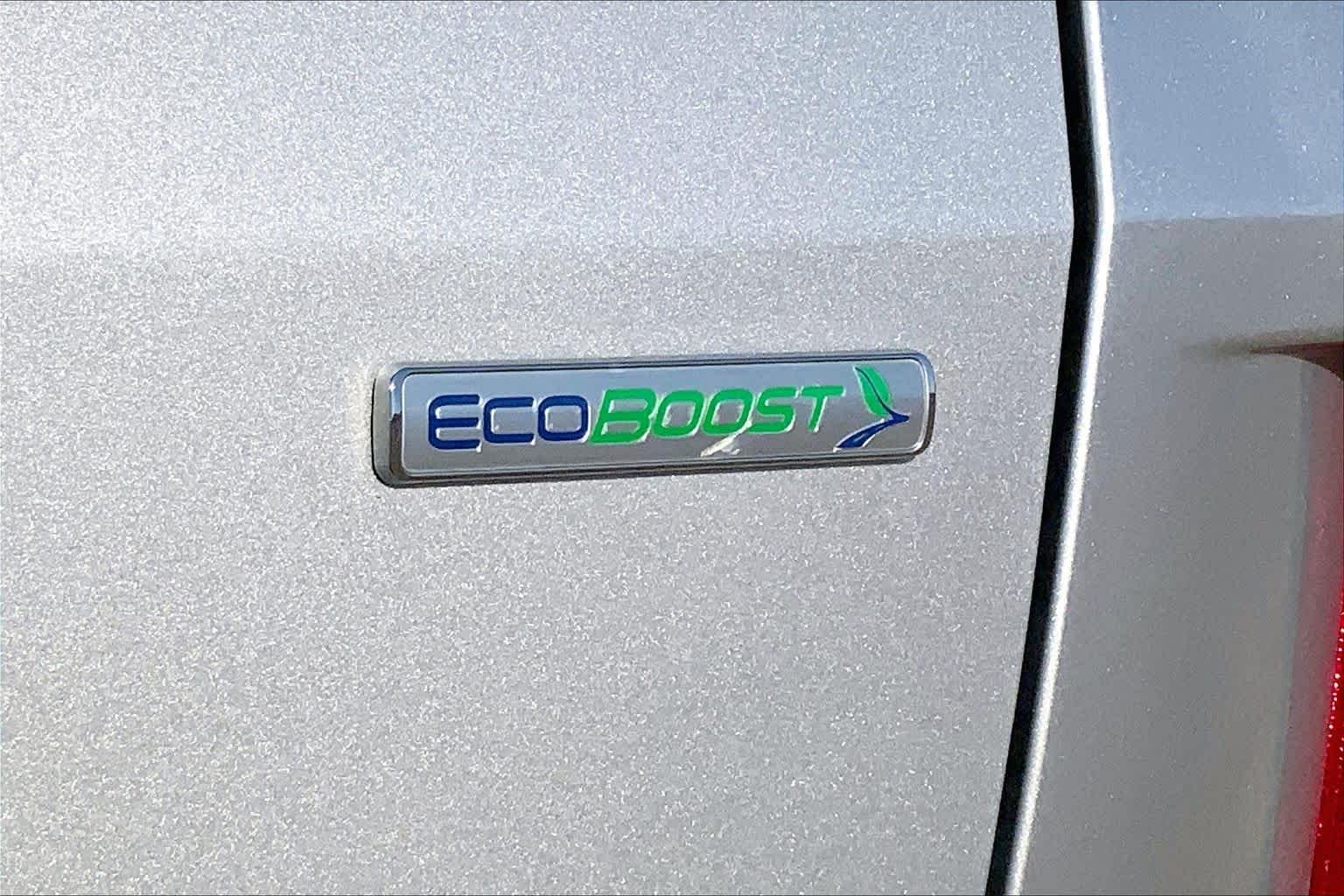 Used 2020 Ingot Silver Metallic Ford SE image 10