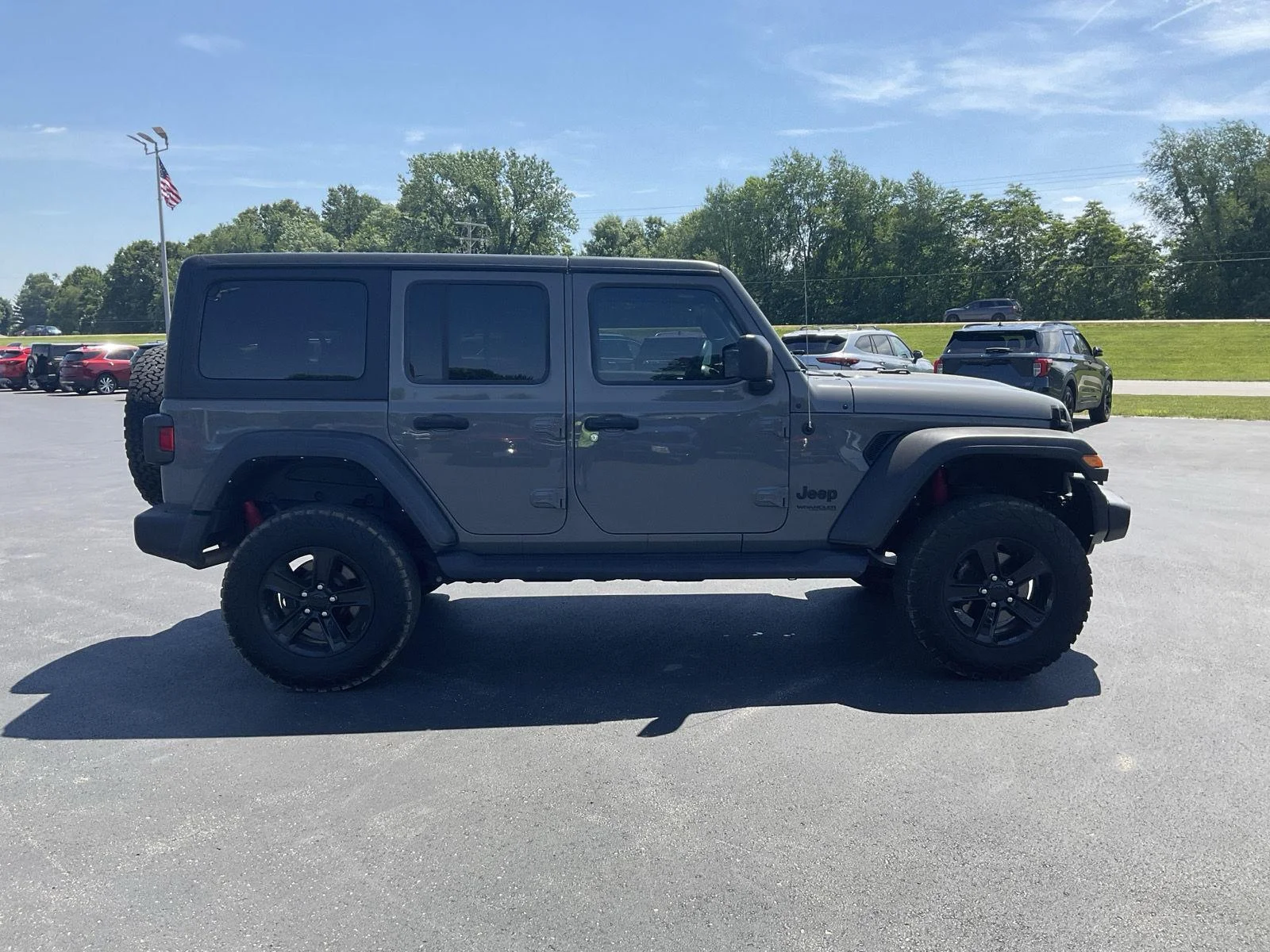 Used 2021 Sting-Gray Clearcoat Jeep Unlimited Sport Altitude image 5