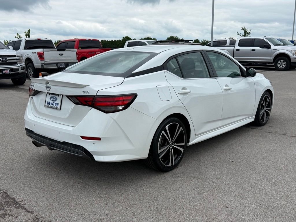 Used 2021 White Nissan SR image 34