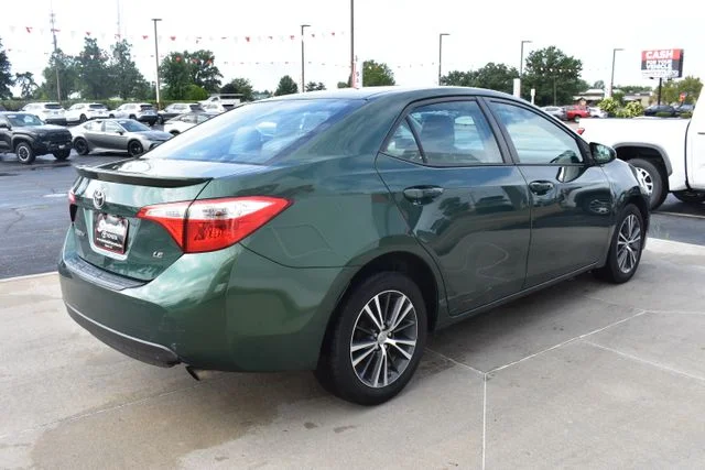 Used 2016 Green Toyota LE Plus image 5