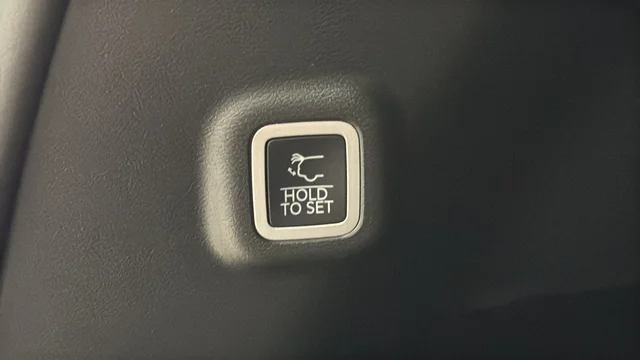 New 2026 Sting-Gray Clear-Coat Exterior Paint Jeep Limited image 28
