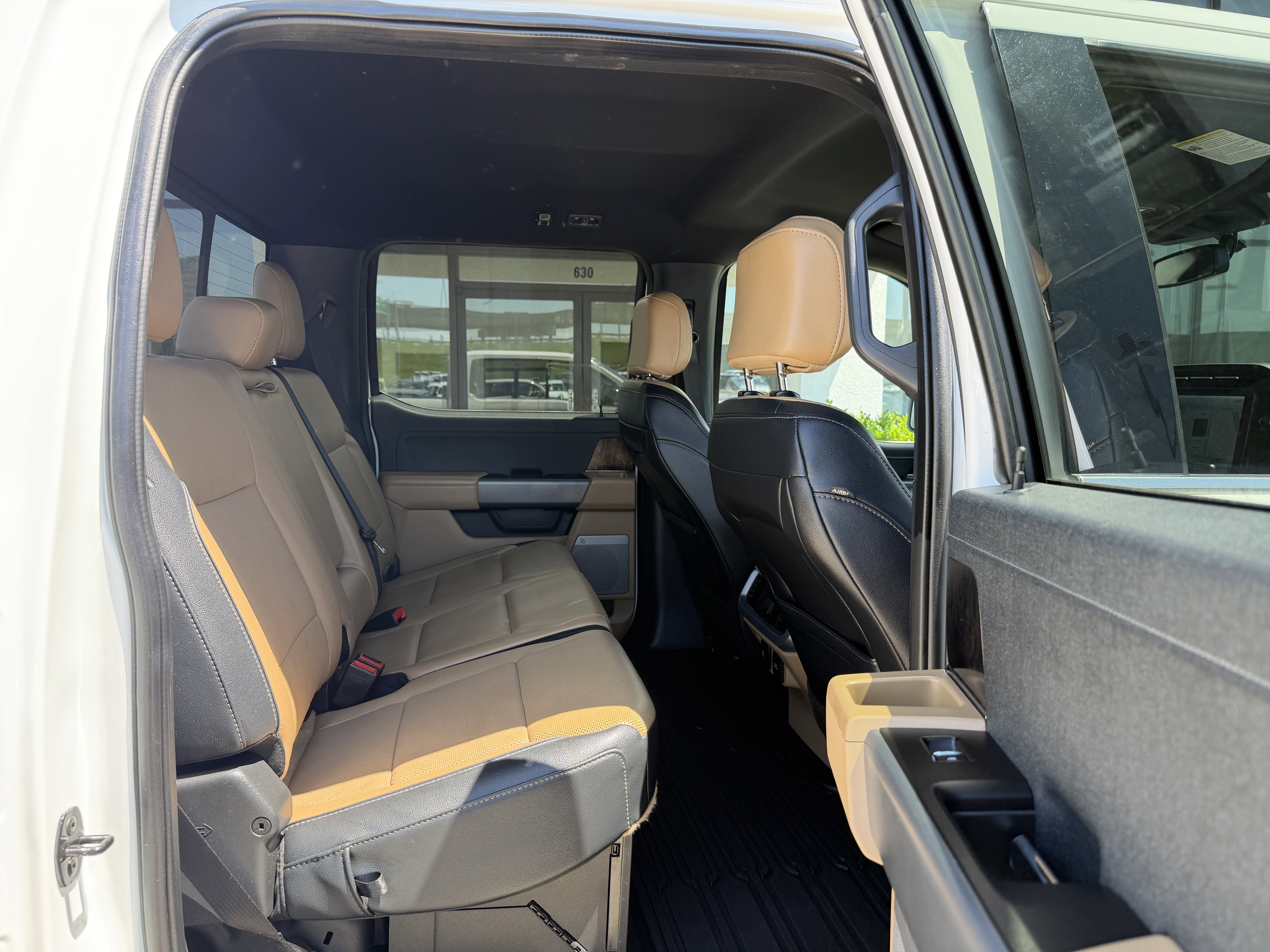 Used 2023 Oxford White Ford LARIAT image 25