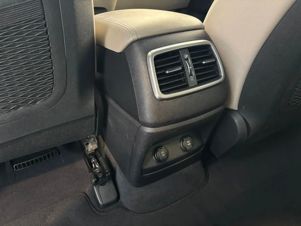 Used 2019 Red Kia LX image 27