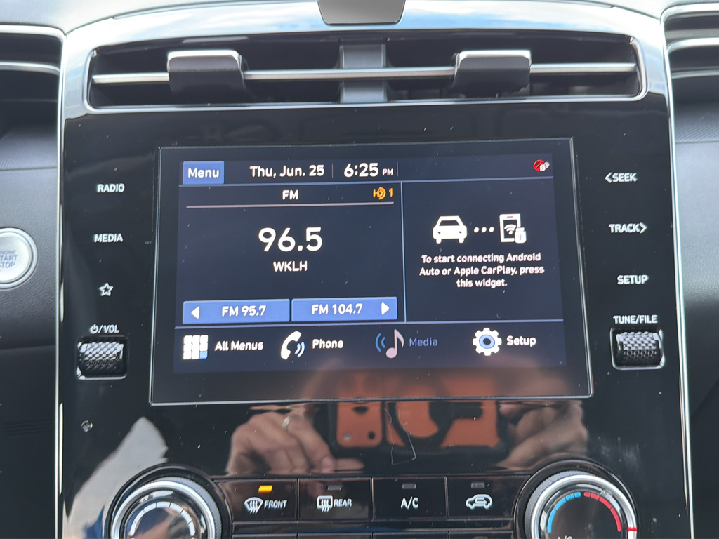 Used 2023 Silver Hyundai SEL image 13