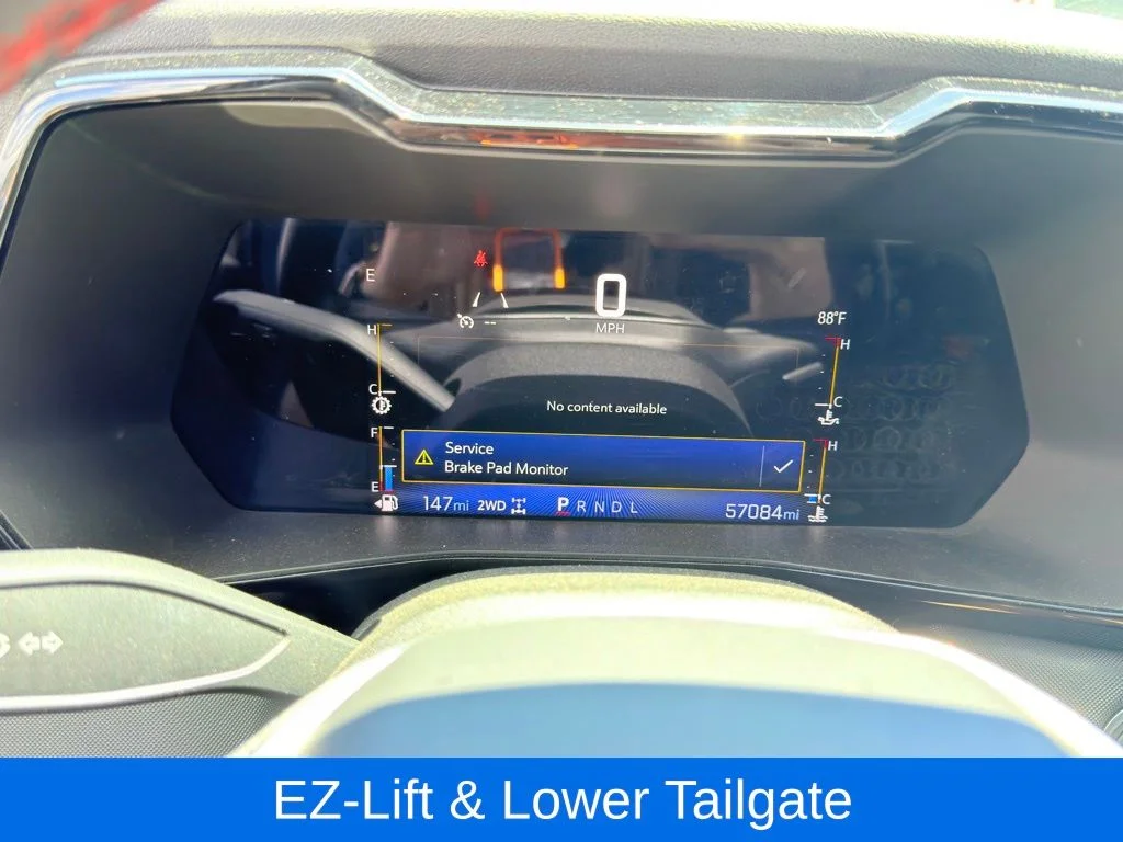 Used 2023 Black Chevrolet Z71 image 33