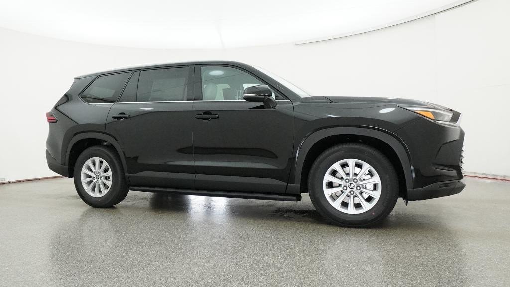 New 2026 Midnight Black Metallic Toyota XLE image 2