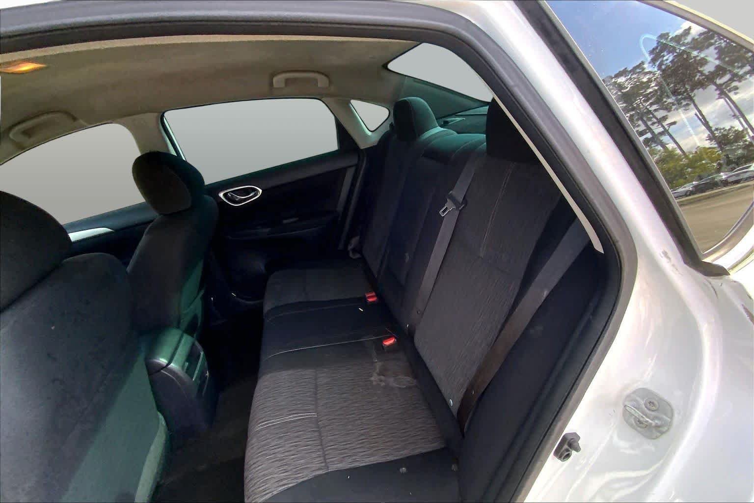 Used 2014 Aspen White Nissan SV image 20