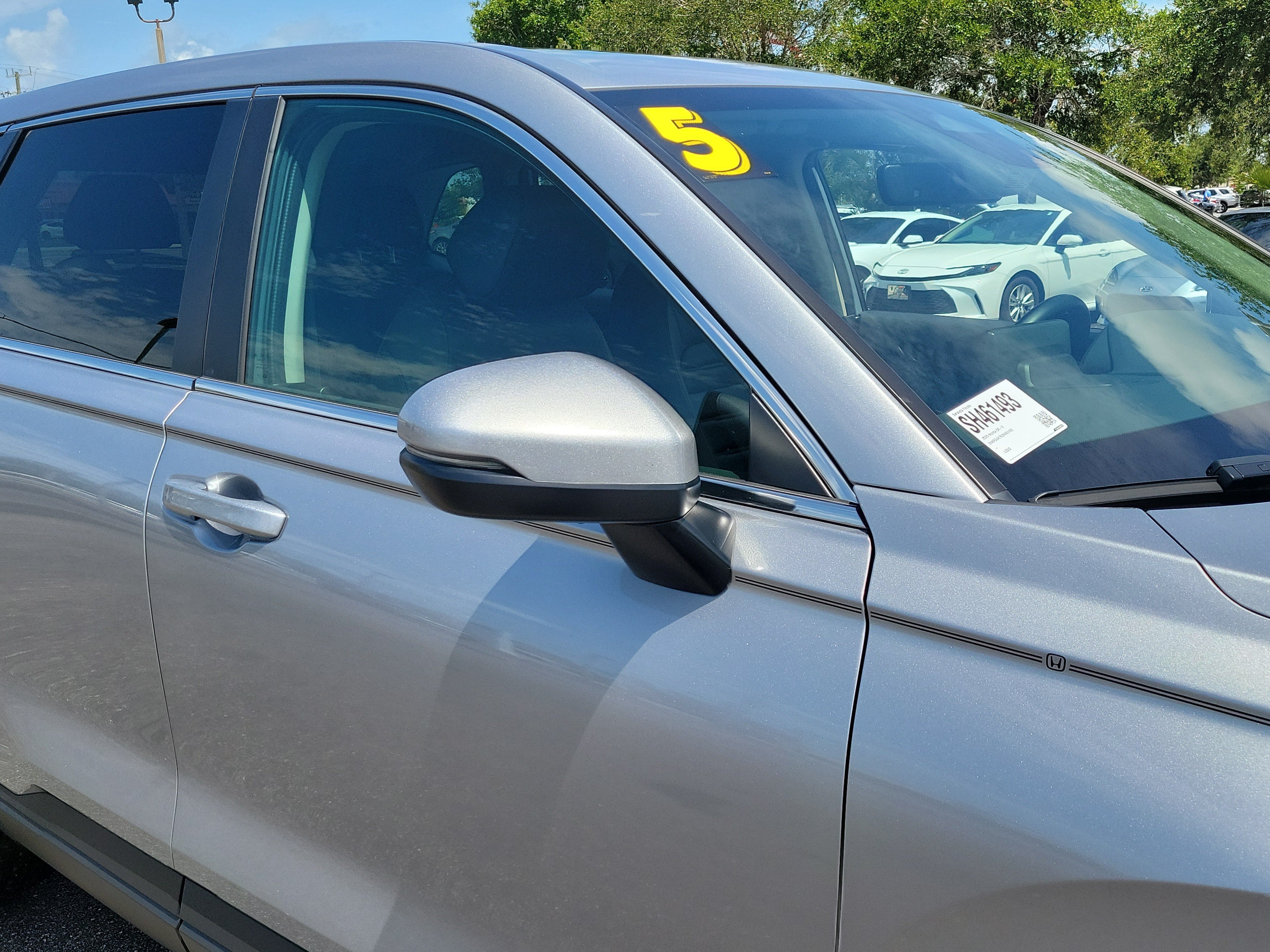 Used 2025 sparkle silver alloy metallic Honda EX-L image 8