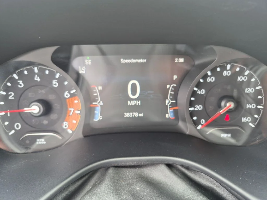 Used 2023 White Jeep Limited image 25