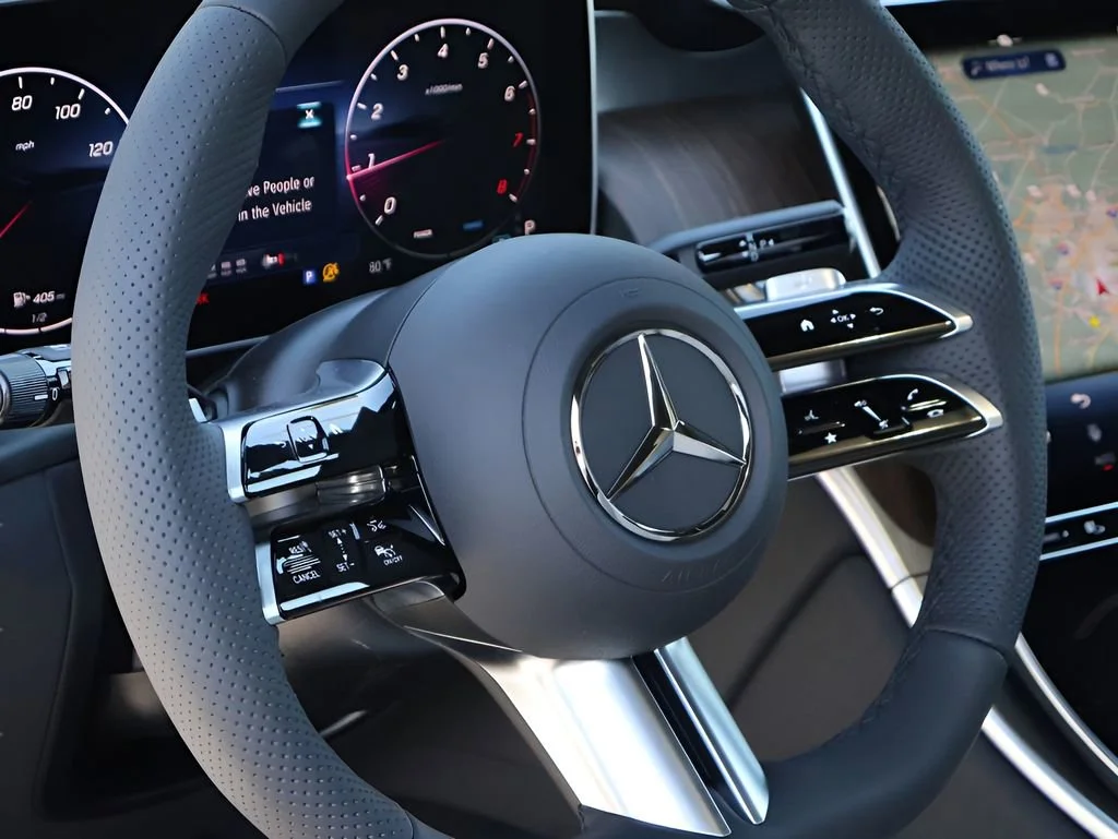 New 2026 Polar White Mercedes-Benz GLC 300 image 62