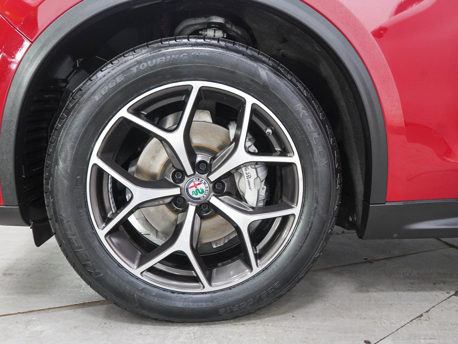 Used 2019 Alfa Rosso Alfa Romeo Ti image 30