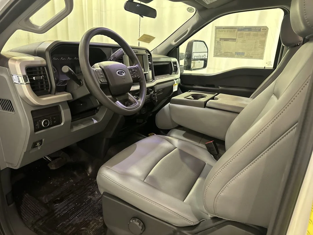 New 2025 Oxford White Ford F-550® XL image 13