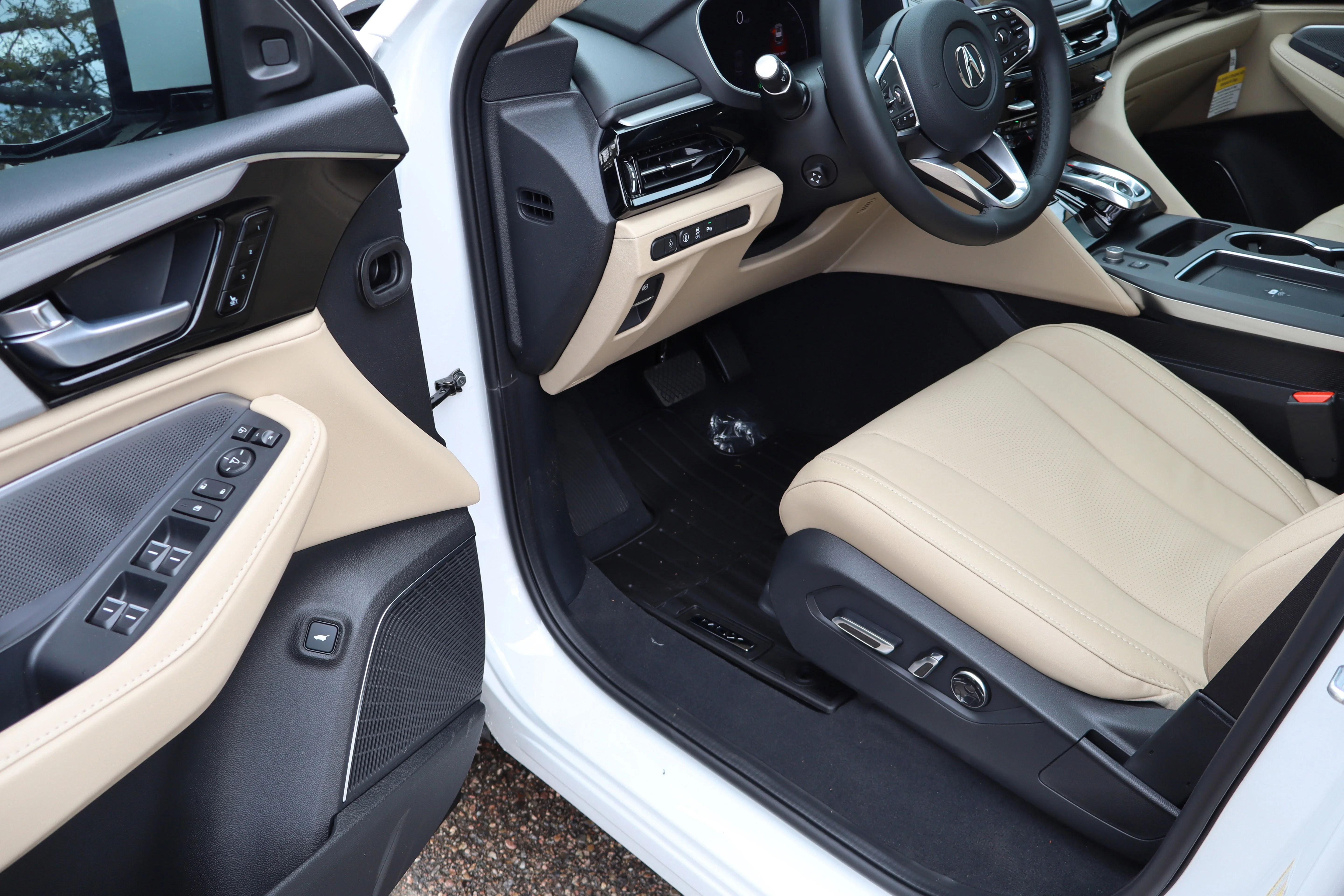New 2026 Platinum White Pearl Acura w/Technology Package image 22
