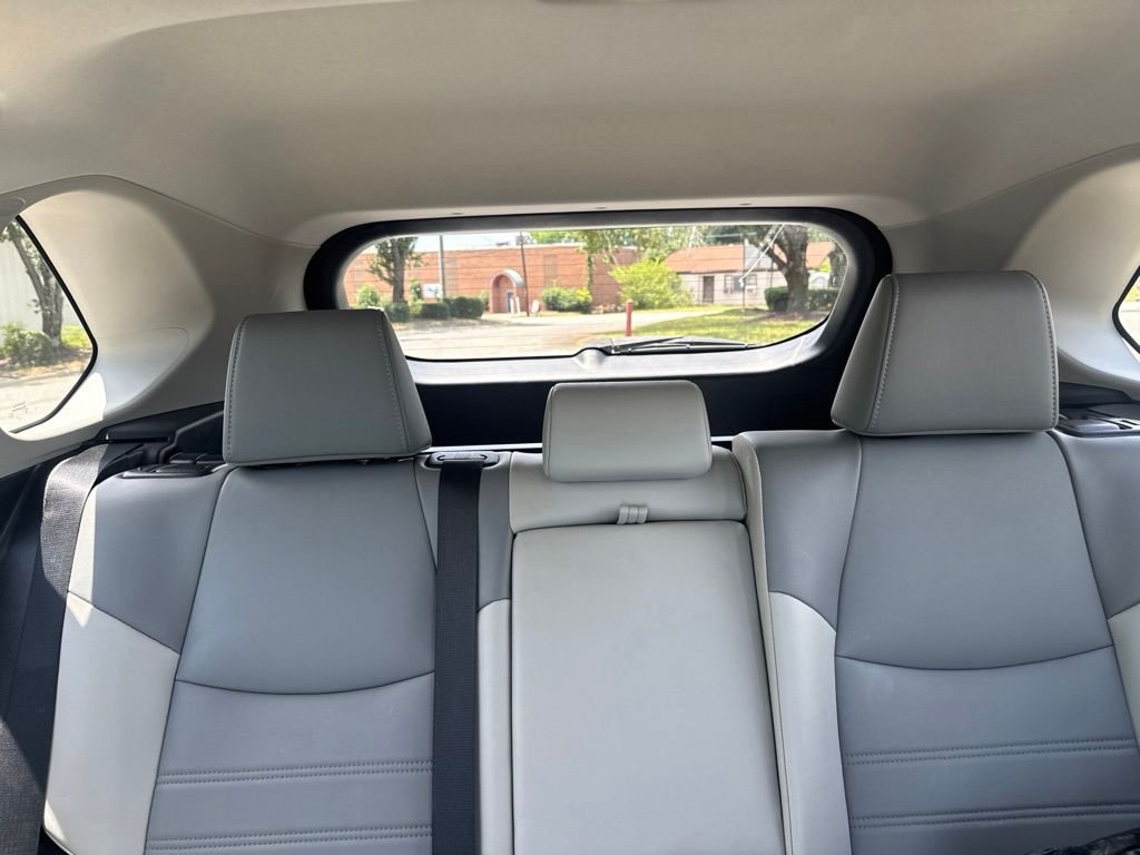 Used 2023 Silver Toyota XLE Premium image 21