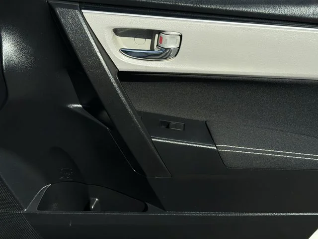 Used 2019 White Toyota LE image 31