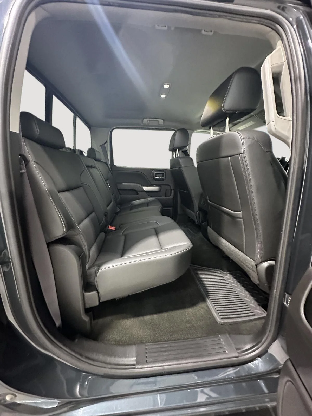 Used 2017 GRAPHITE METALLIC Chevrolet LTZ image 21